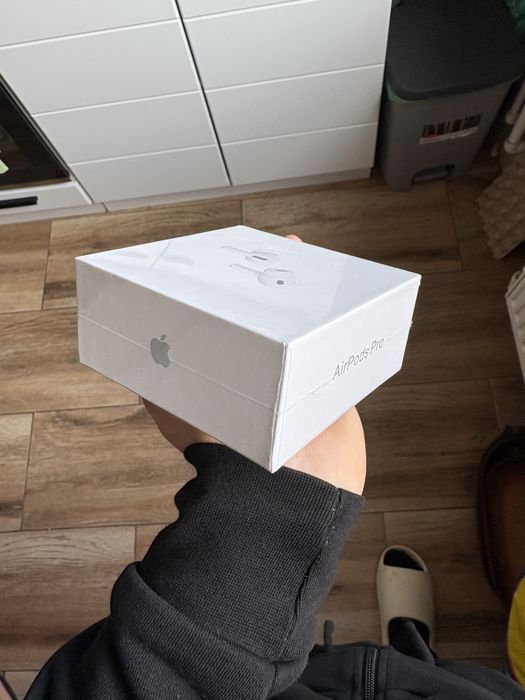 vand casti airpods pro 2