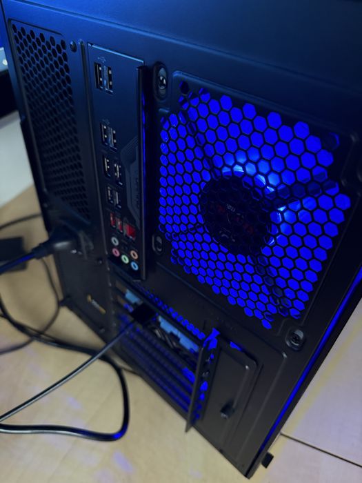 Unitate gaming  i5 generatia 12 / 32 gb ram / 8 gb video