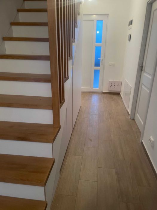 scari interioare,elemente scari interioare din lemn masiv