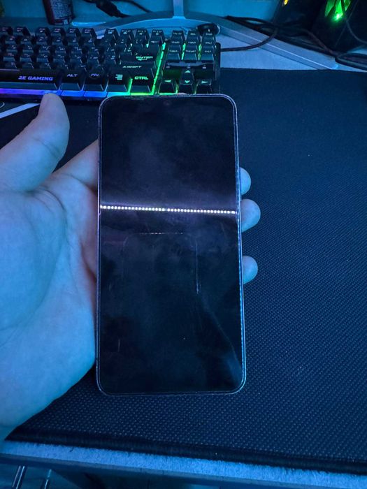 Samsung S22 8/128