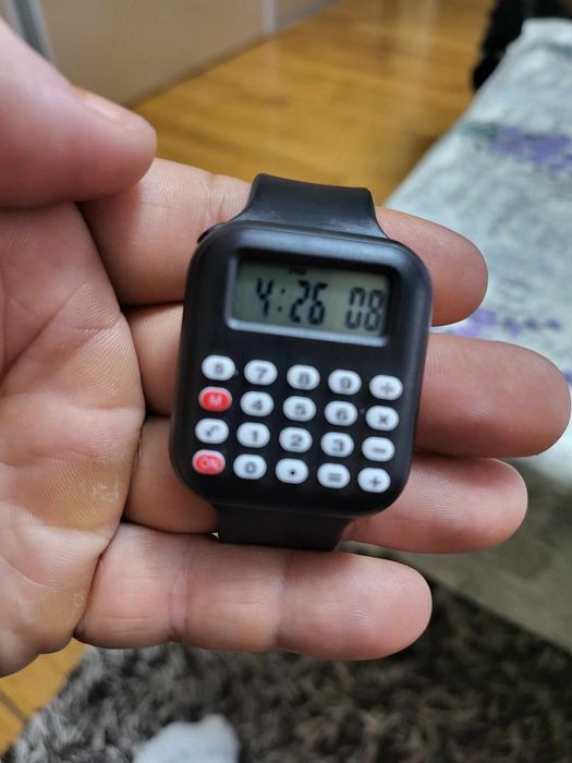 De vânzare ceas electronic cu calculator copii