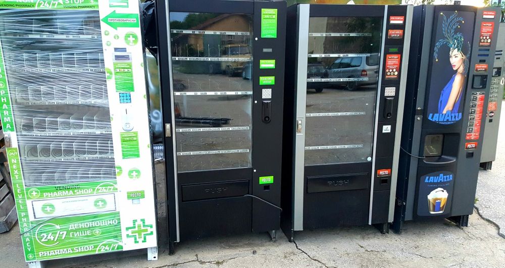 Вендинг машина за кафе / храни и напитки  / аптека / автомат