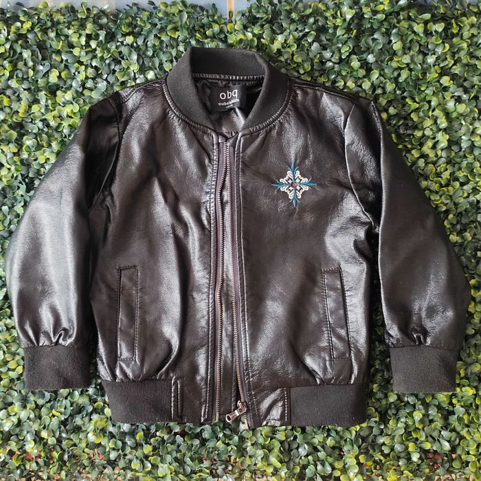 Кожаная куртка на мальчика