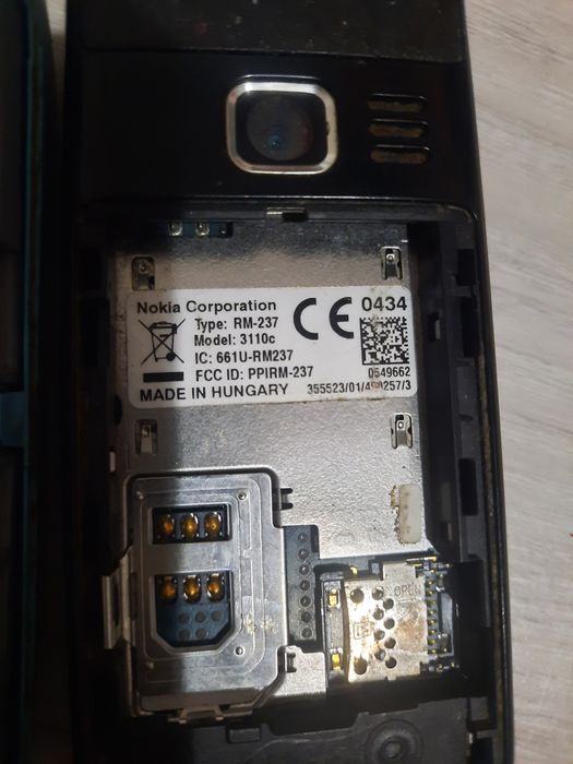 2 telefoane vechi pt colecționari