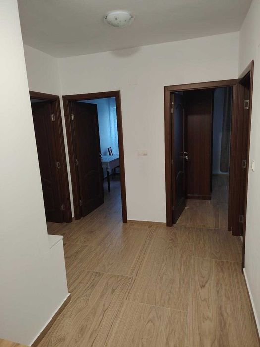 Ofer pentru inchiriere apartament cu 2 camere Piata Garii