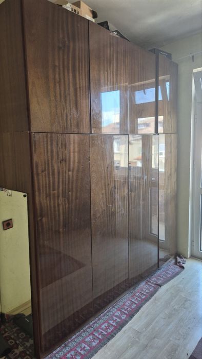 Гардероб с надстройка