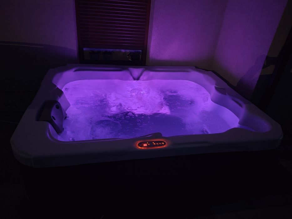 Jacuzzi exterior Dimension One  3 locuri