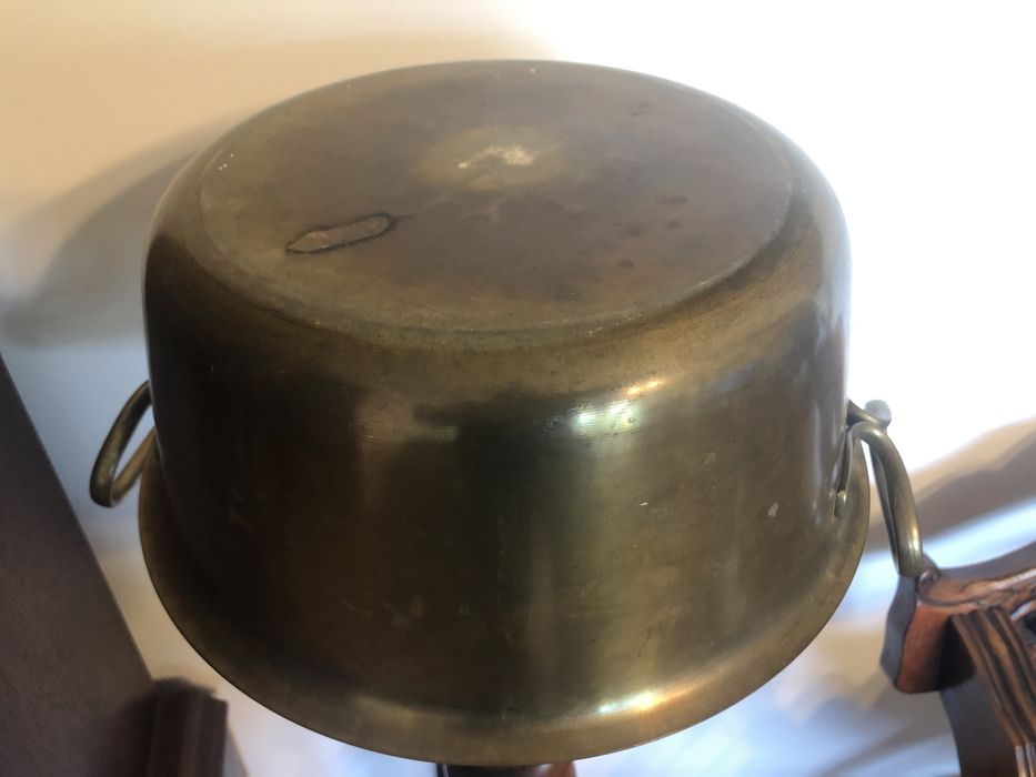 Castron,cratita,vas, ceaun din alama ,cu  manere nituite, 7 litri