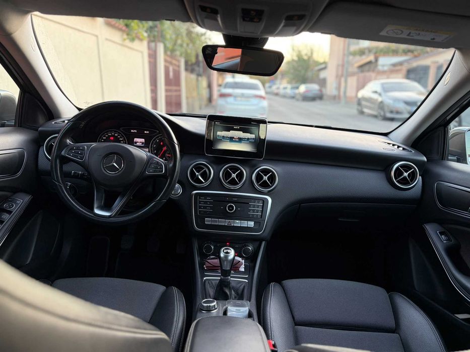 MERCEDES-BENZ A-Class 2019 — imagine 11