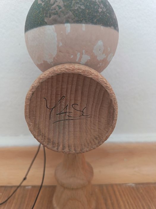 Kendama sweets broken shape Green bobber. Condiție bună + ață cadou