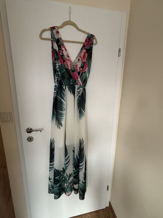 Дамска дълга лятна рокля с цветя