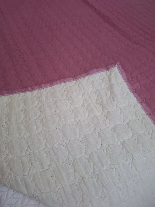 Покривало за легло капитонирано размер 235/220см