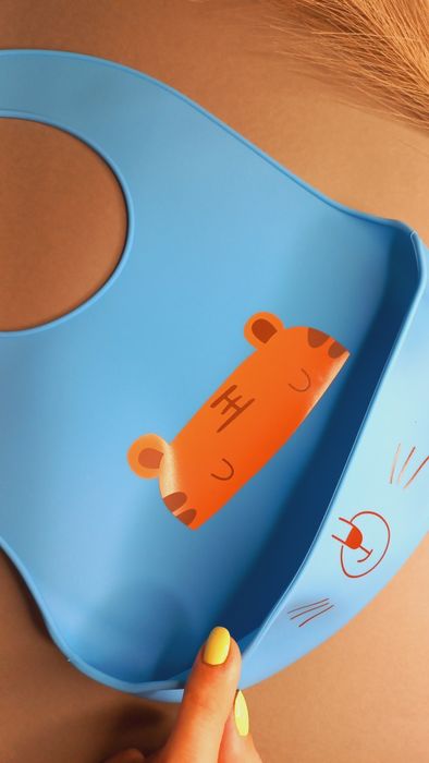 Нагрудник силиконовый