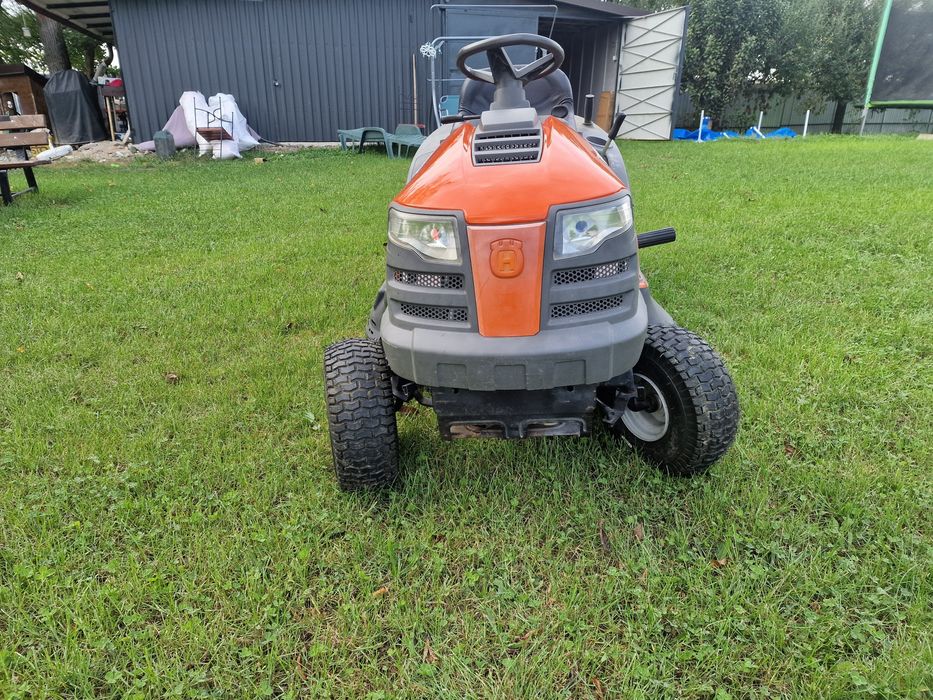 Husqvarna TC138 Tractoras gazon