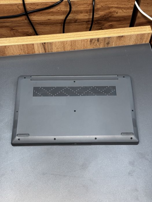 Lenovo IdeaPad 3 15ITL6 (82H8)