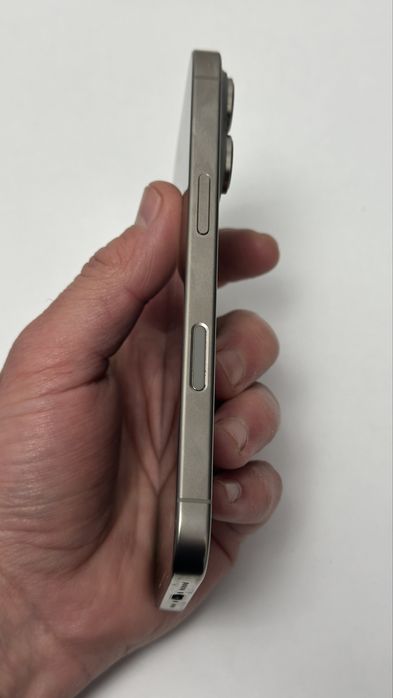 16 pro 256gb 95% baterie