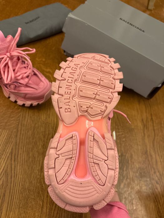 Balenciaga track pink