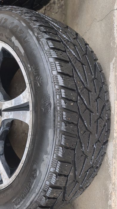 Зимни гуми с джанти 225 60 17 Honda CRV