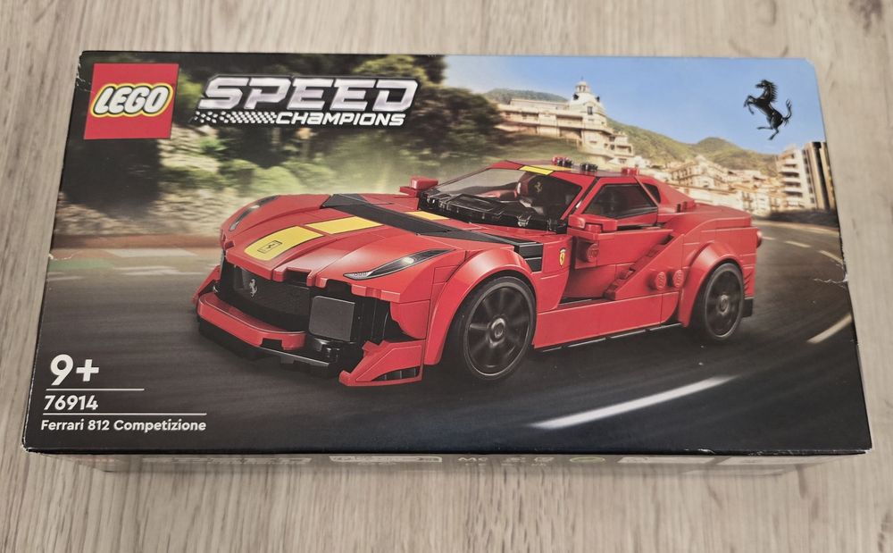 Lego Ferrari 812