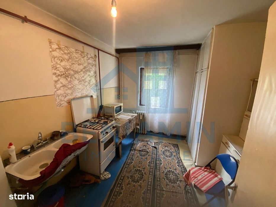 Apartament 2 camere semidecomandat spatios 56mp Rovine MOL