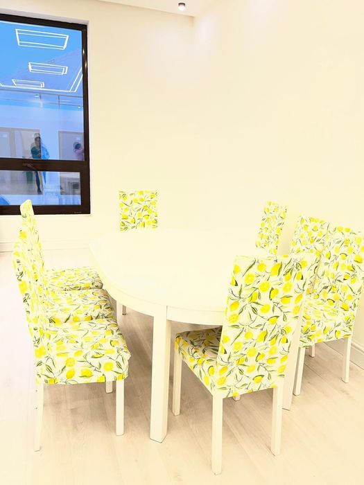 Стол и стулья икея