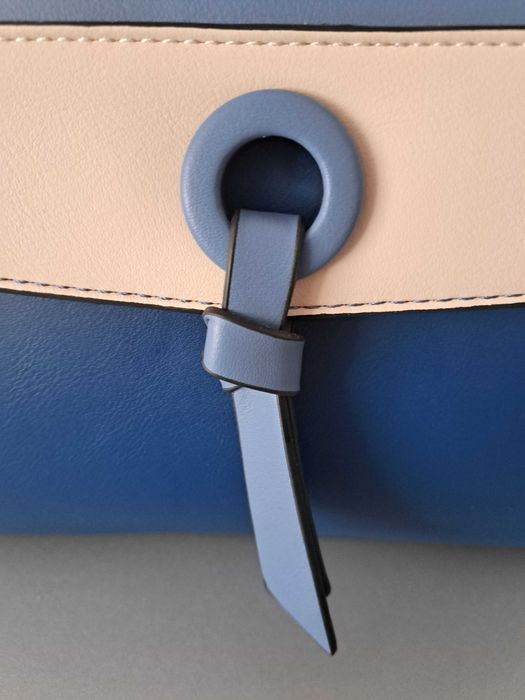 Елегантна и ефектна италианска дамска чанта