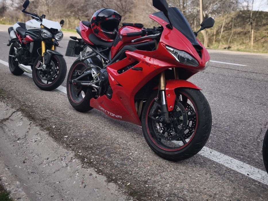 Мотоцикл Triumph Daytona