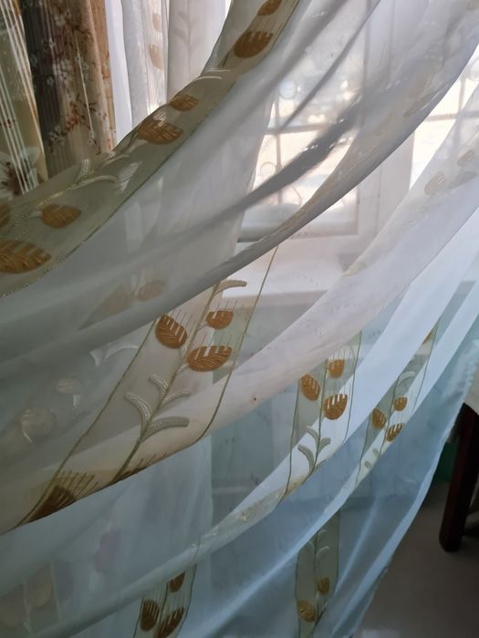 Продам шторы на окно