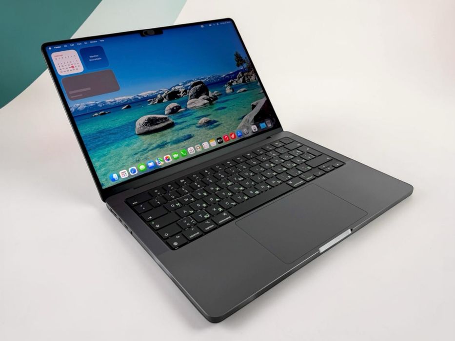MacBook Pro 14" M3 Pro 18RAM 512GB Space Black 40 ЗАРЯДА! Гаранция!