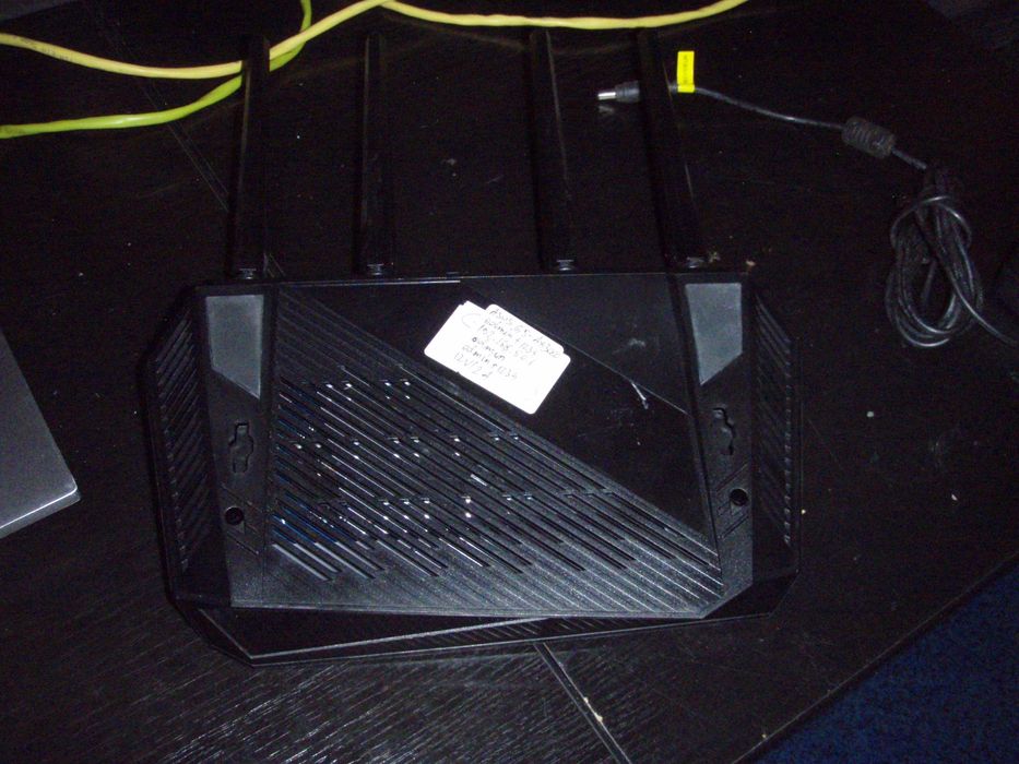 Router gaming Asus ROG STRIX RT-AX3000 dual band