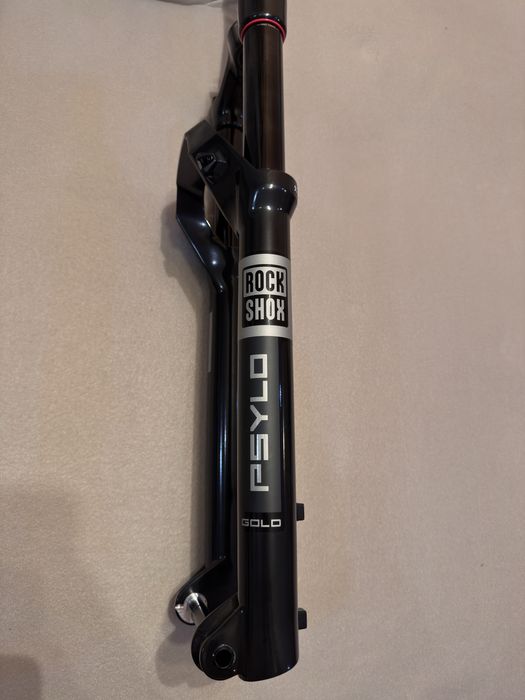 Вилка RockShox Psylo Gold Isolator RC 29" DebonAir 140 Tapered Boost