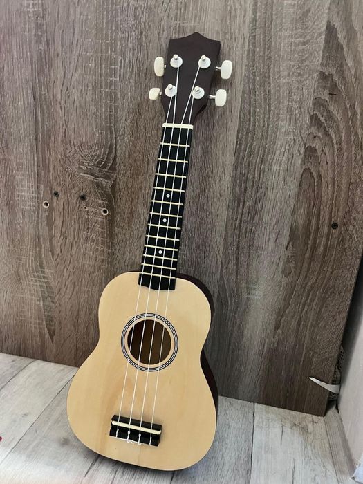 Укулеле,гитара новый