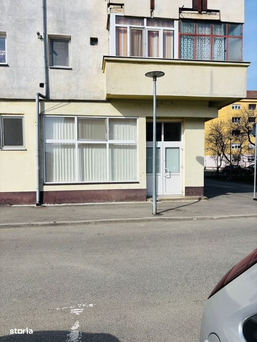 Spatiu Comercial cu vitrina 58 mp Stefan Cel Mare