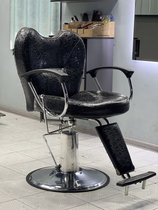 Kreslo barberlar uchun 3 ta kreslo bor