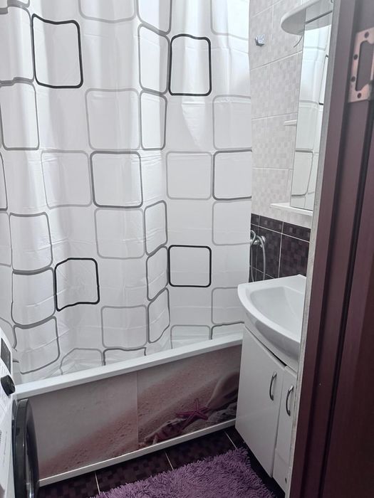 Сдам квартиру посуточно на 8мкр.