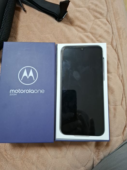 Vand telefoane mobile