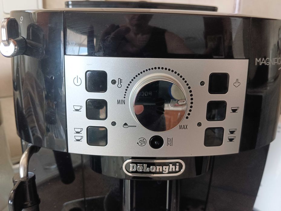Кафеавтомат DeLonghi ECAM 22.112.B Magnifica S НОВА с комлект Филтри за вода и 500мл Декалцификатор