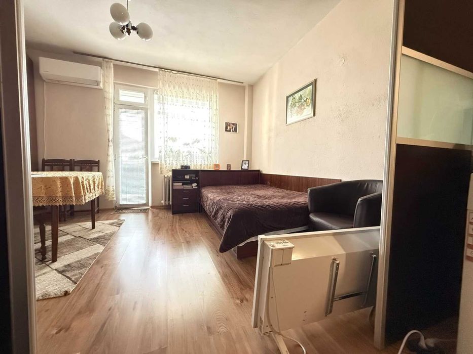 Тухлен апартамент за продажба в сграда с асансьор - Падало