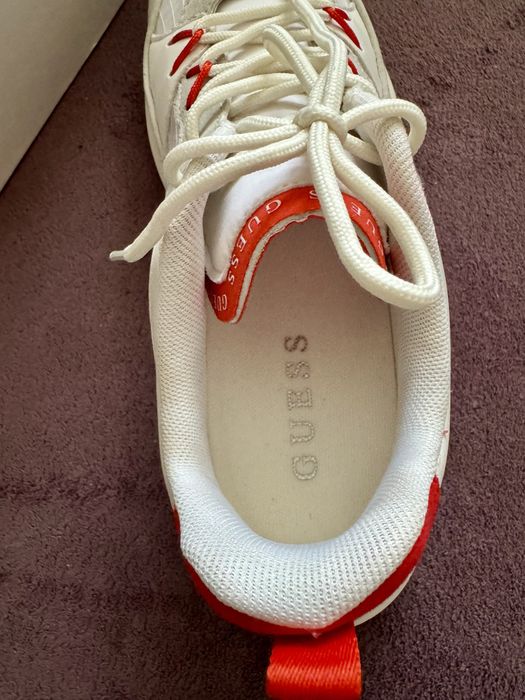 GUESS оригинални ЛЕТНИ сникърси