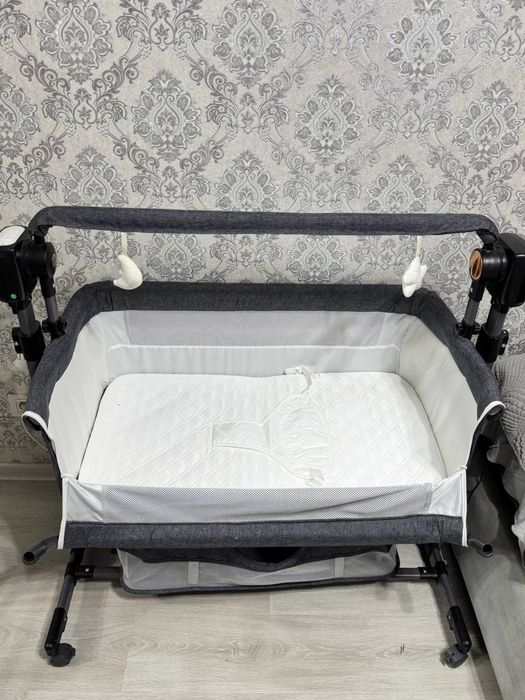 Манеж приставной к кровати