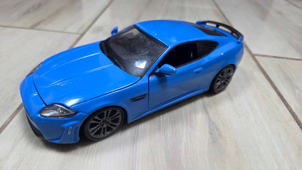 Macheta metalica Jaguar Scara 1/24