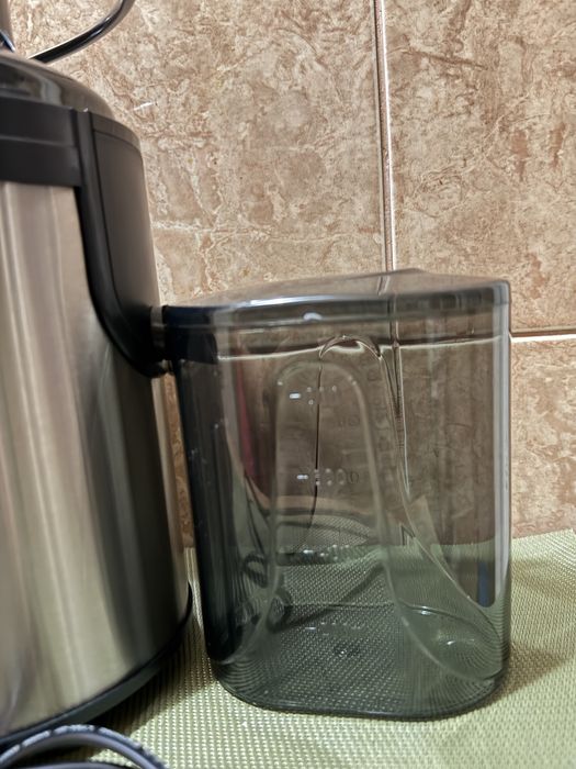 Storcator de fructe si legume nou in cutie