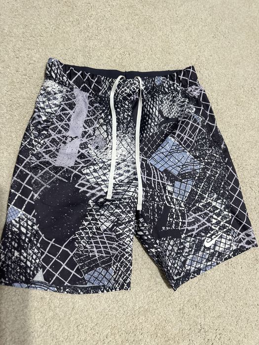 Pantaloni scurti Nike marimea S