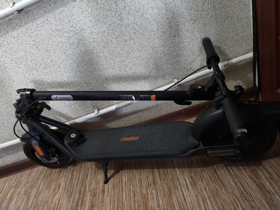 Самокат Ninebot f2