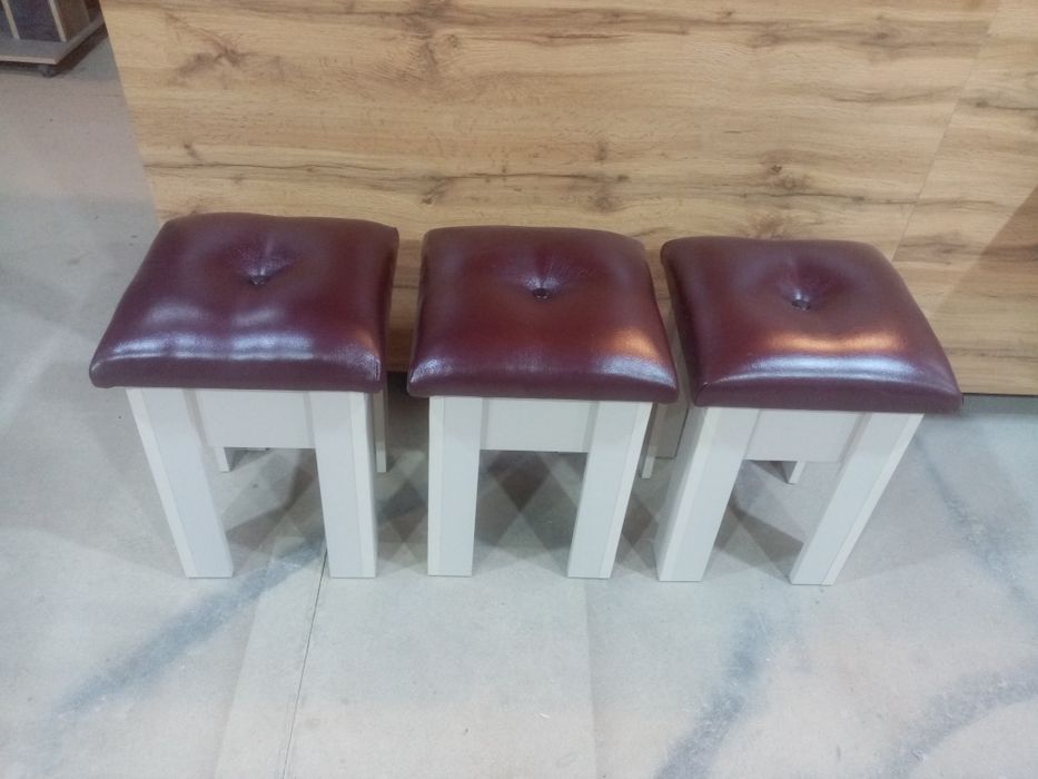 Продам новые кухонные табуретки!