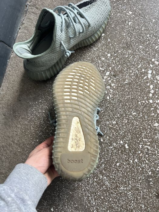 Vand adidasi yeezy