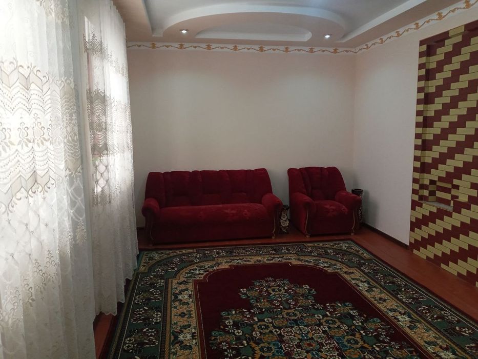 Uy sotiladi 6 sotix issiqxonasi bilan