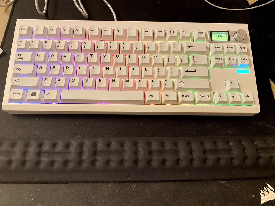 Tastatură mecanică GMK87 custom de la Zuoya (similara cu GMK67)