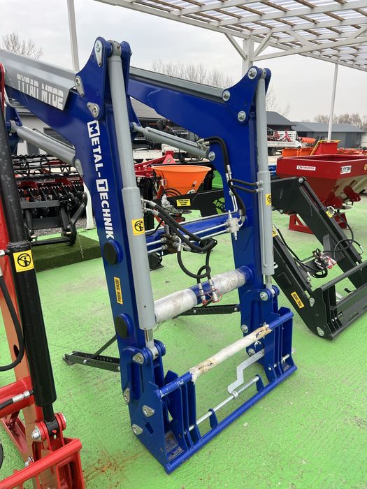 Incarcator frontal tractor