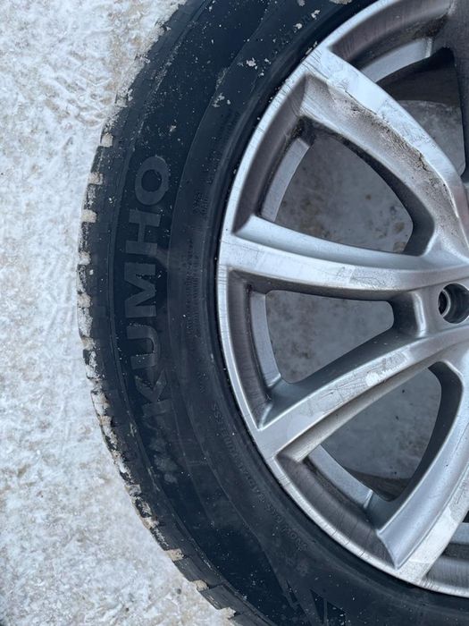 Резина зимняя  с дисками